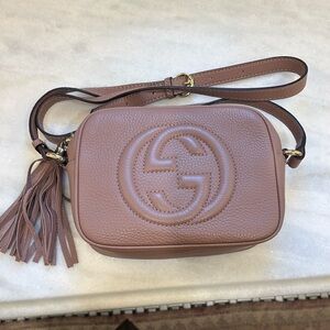 Gucci Soho Disco Crossbody Bag in Rose Beige Leather